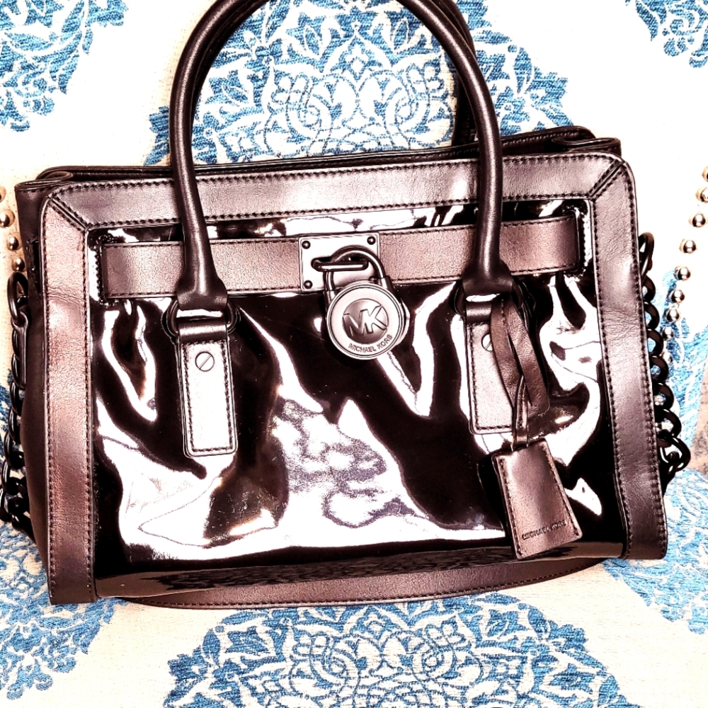 ๐๐ฏ -Michael Kors-Hamilton-Black on Black-Patent Matte Lock ๐ Satchel bag - Picture 1 of 12